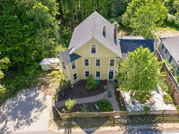 17 Forest Road, Hancock, NH 03449