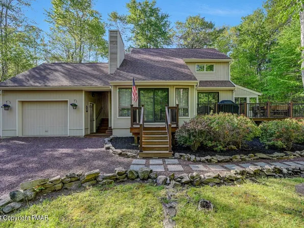 1107 Bear Track Trl, Pocono Pines, PA 18350