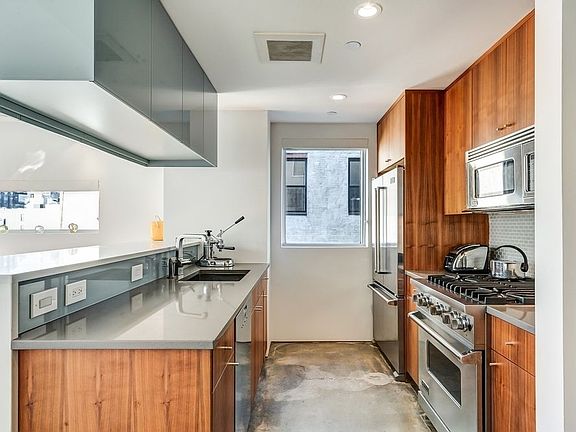 3rd image of 263 Bowery APT 5