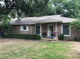 1337 Hillcrest Dr, Graham, TX 76450