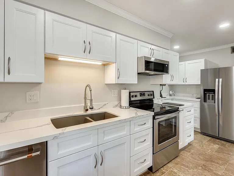 18022 N 132nd Ave — Photo 13