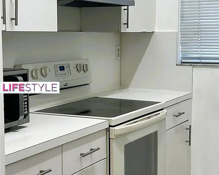 15315 SW 76th Ter — Photo 3