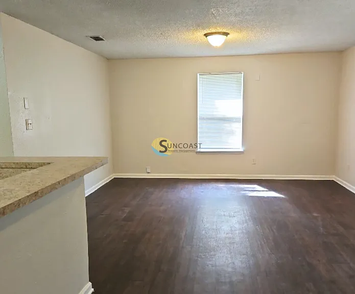 3408 Buckman St — Photo 4