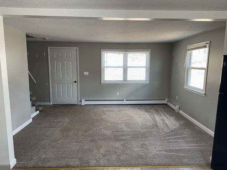 45 N Lake Ave — Photo 3