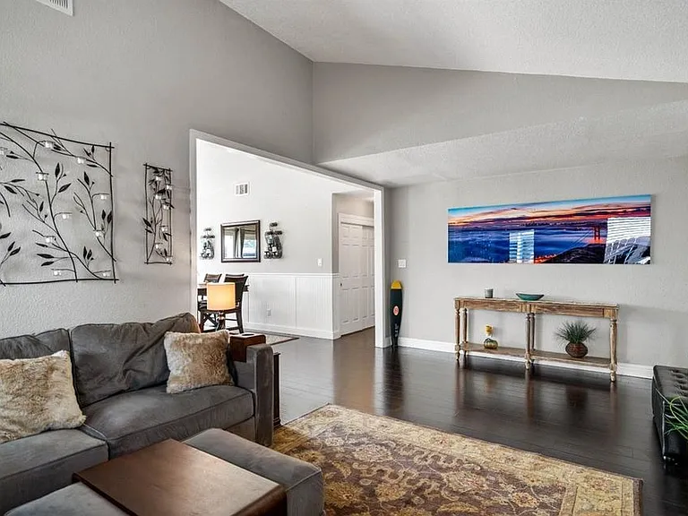 2938 Renee Ct — Photo 4