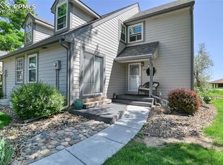 426 Cobblestone Dr, Colorado Springs, CO 80906