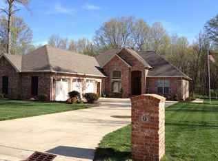 9 Windsor Pl, Mount Vernon, IL 62864