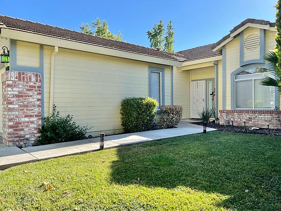 2nd image of 9148 Laguna Center Cir