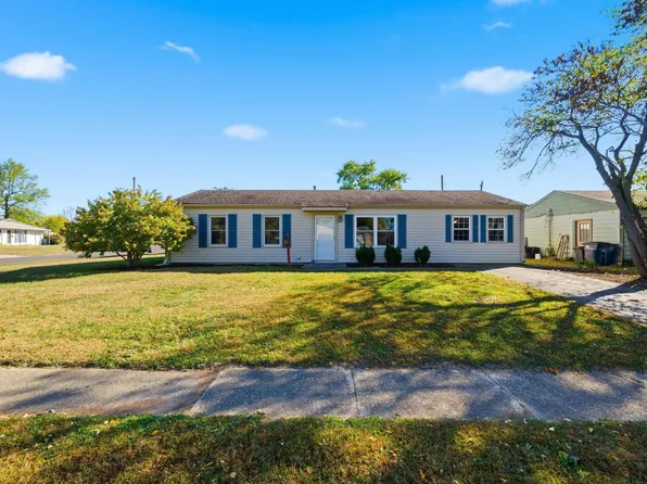 359 Center Dr, Frankfort, IN 46041