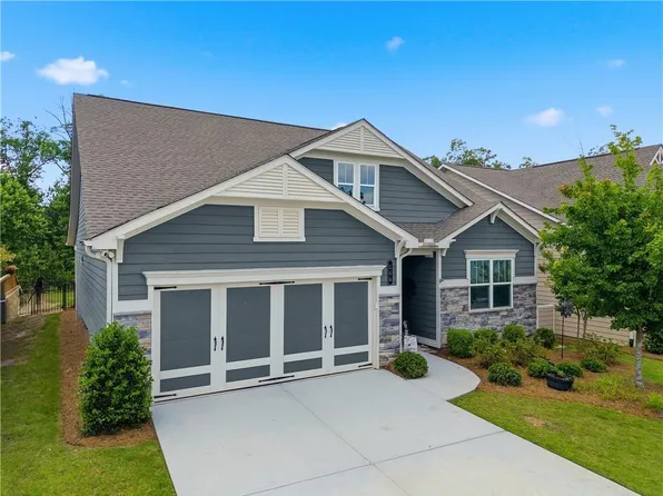 266 Hickory Bluffs Pkwy, Canton, GA 30114