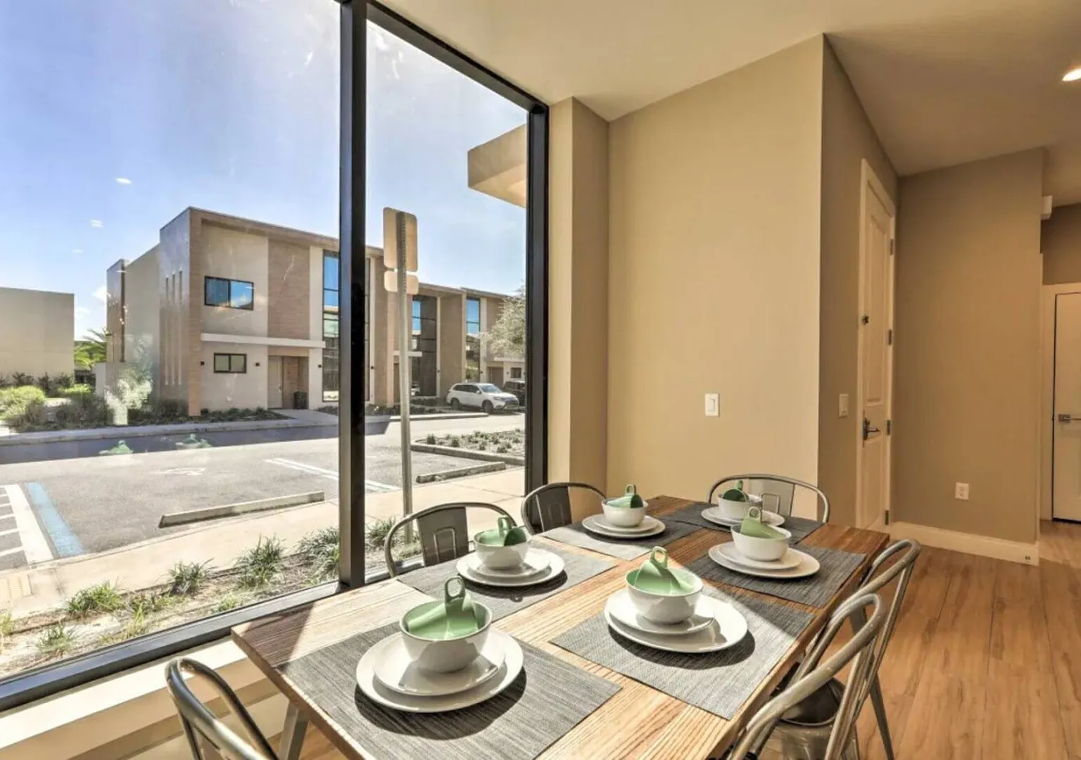Charming 4BR Townhome in Kissimmee, By Disneyf — Photo 3