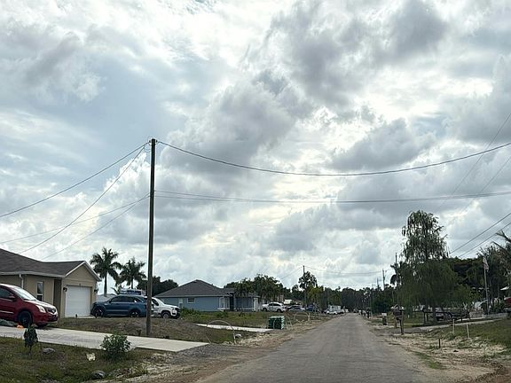 4th image of 1930ne28th St