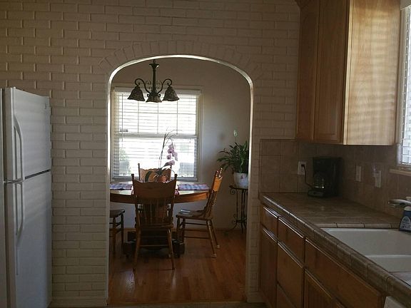 5th image of 240 E Highland Ave
