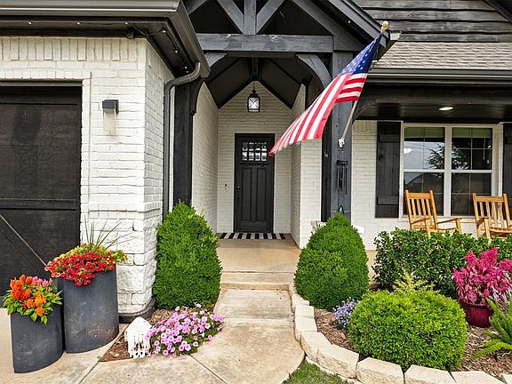 4th image of 14605 Toulon Ln