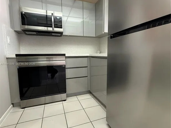6820 W Flagler St APT 407, Miami, FL 33144