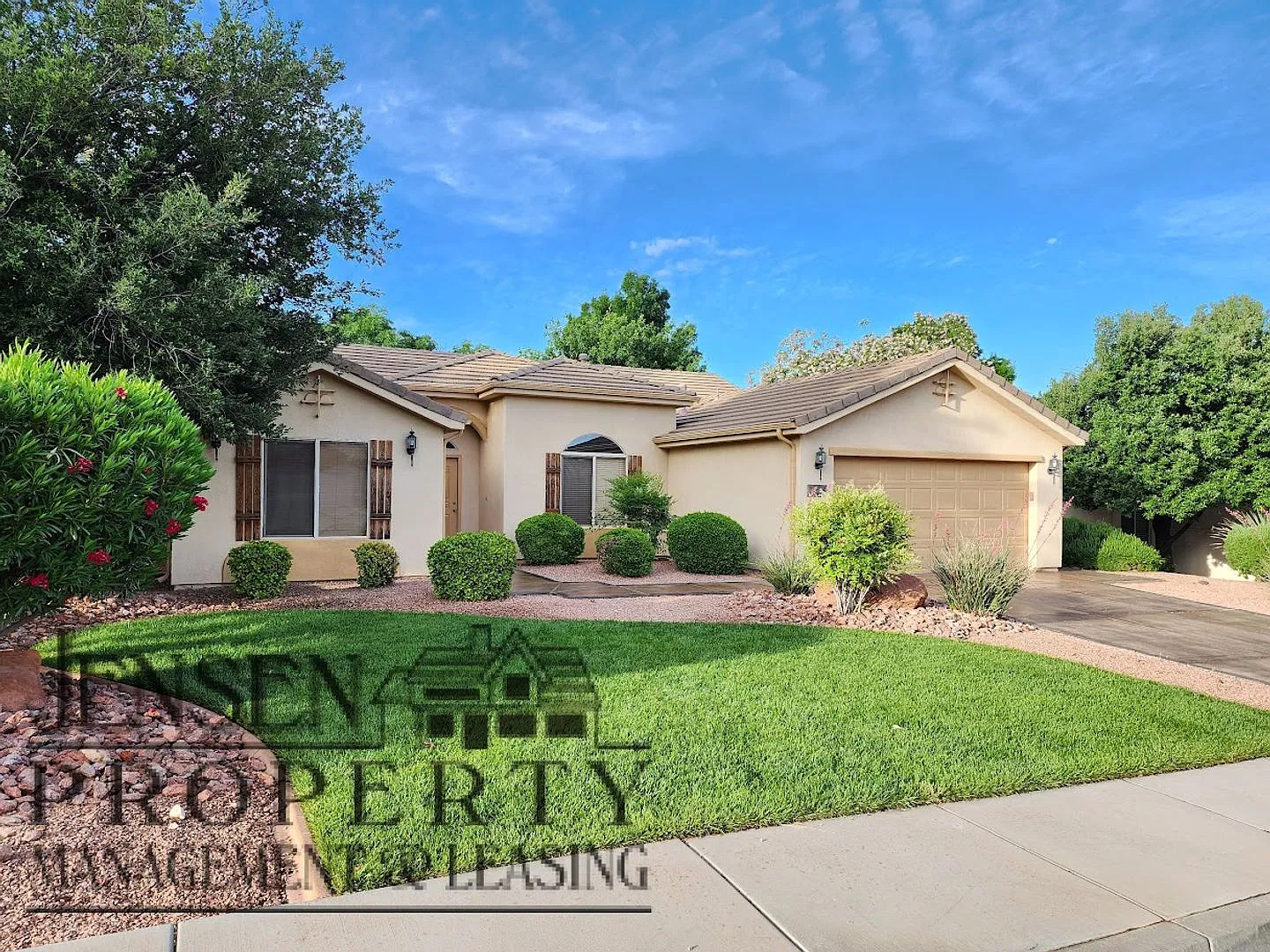 5 Bedroom home in Ironwood — Photo 1