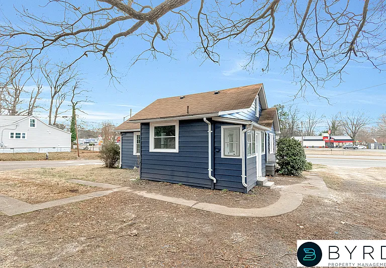 2958 Winston Churchill Dr — Photo 32