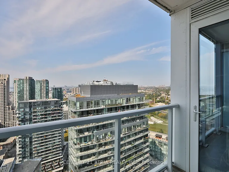 19 Bathurst St #3715 — Photo 19