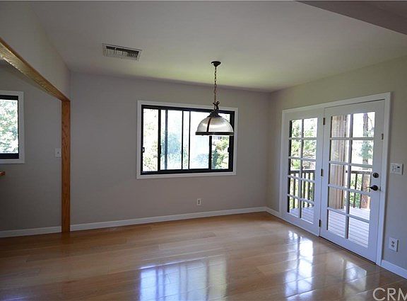 5th image of 1121 S Averill Ave