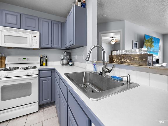 5th image of 3121 Woodbridge St