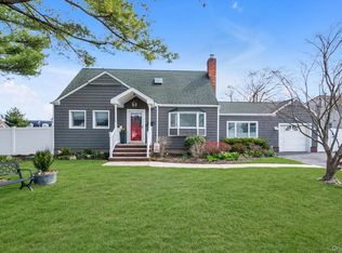 9 Aster Avenue, Merrick, NY 11566