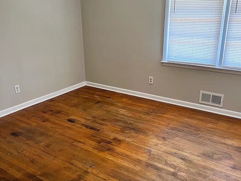 2252 S Milledge Ave — Photo 6
