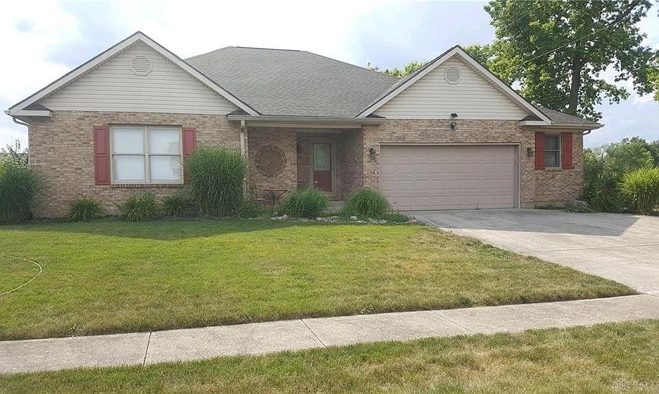 1st image of 935 Saint Leonards Ln