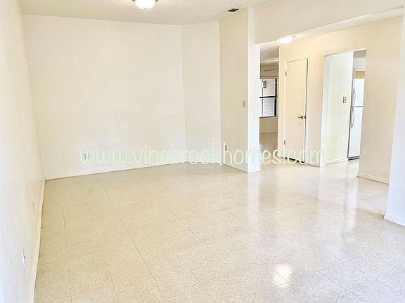 3rd image of 2137 San Miguel Ct