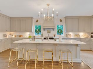 109 Linden St, Lookout Mountain, TN 37350