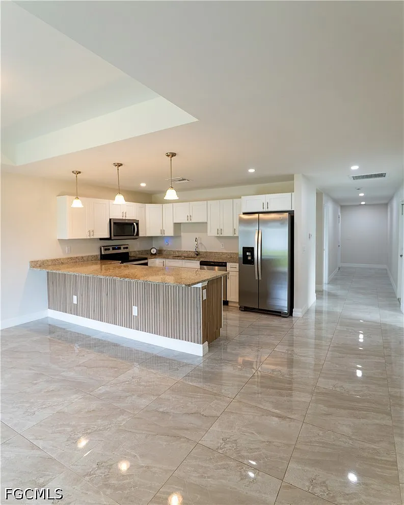 3 bed, 2.0 bath, 1193 sqft, $1,650 — Photo 3