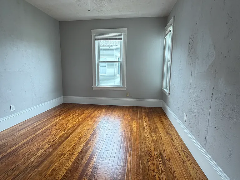 488 Park Ave #3 — Photo 10