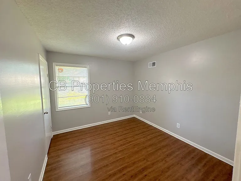 4316 Springwind Rd — Photo 5