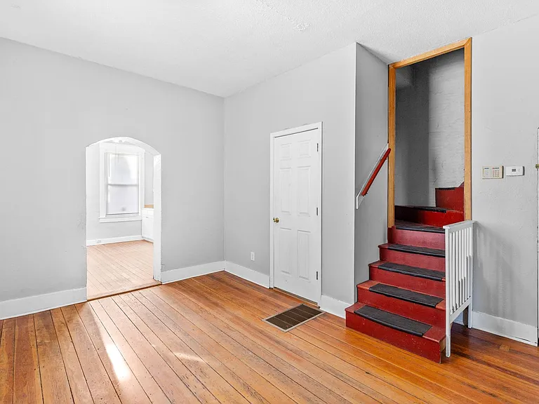 7614 Virginia Ave — Photo 9