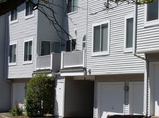 49 Staffordshire Commons Dr, Wallingford, CT 06492
