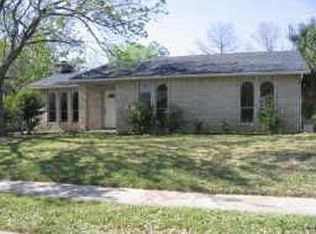 205 Pebblebrook St, Arlington, TX 76014