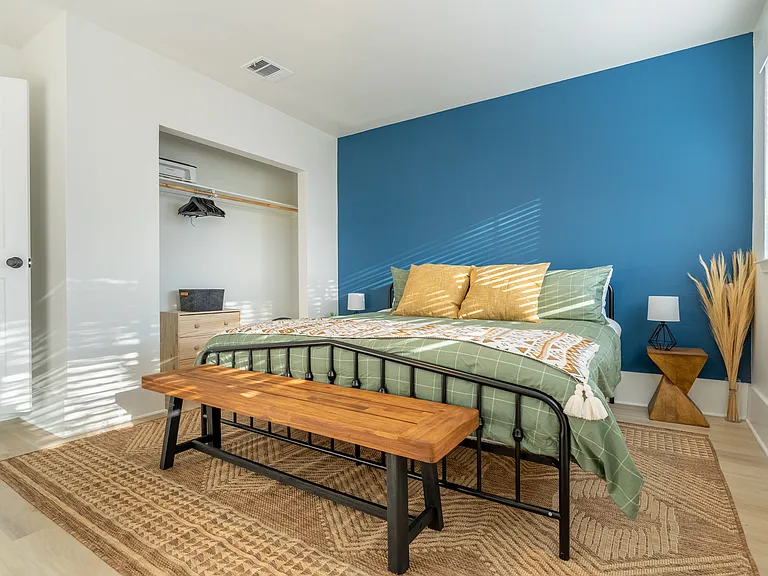 20712 Camel Back St — Photo 12