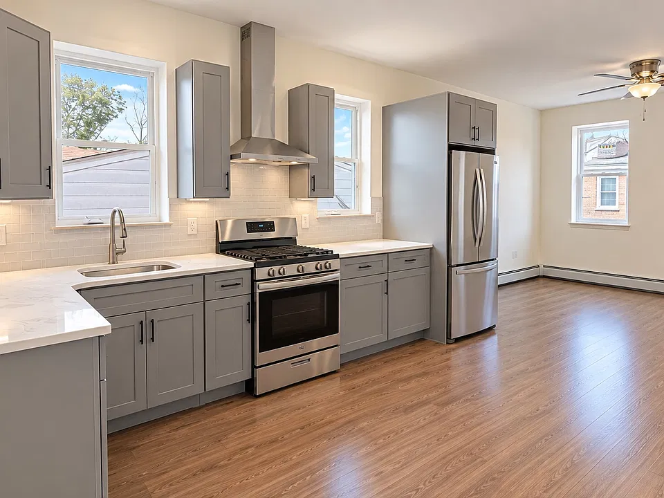 10 Farnham Ave #2