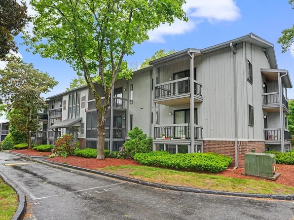 1461 Pawtucket Blvd #D-12, Lowell, MA 01854