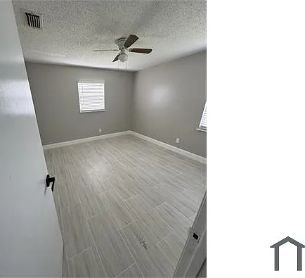 3 bed, 1345 sqft, $2,200 — Photo 2