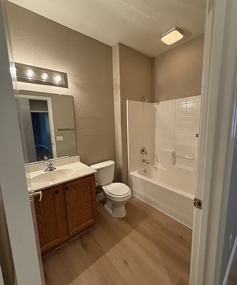 2544 Woodacre Ln — Photo 12