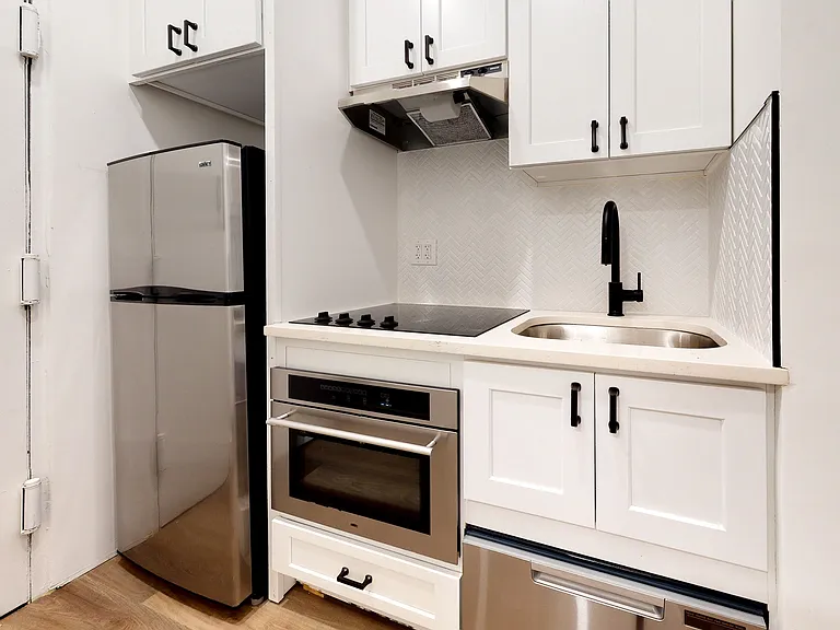2785 Broadway #3F — Photo 3