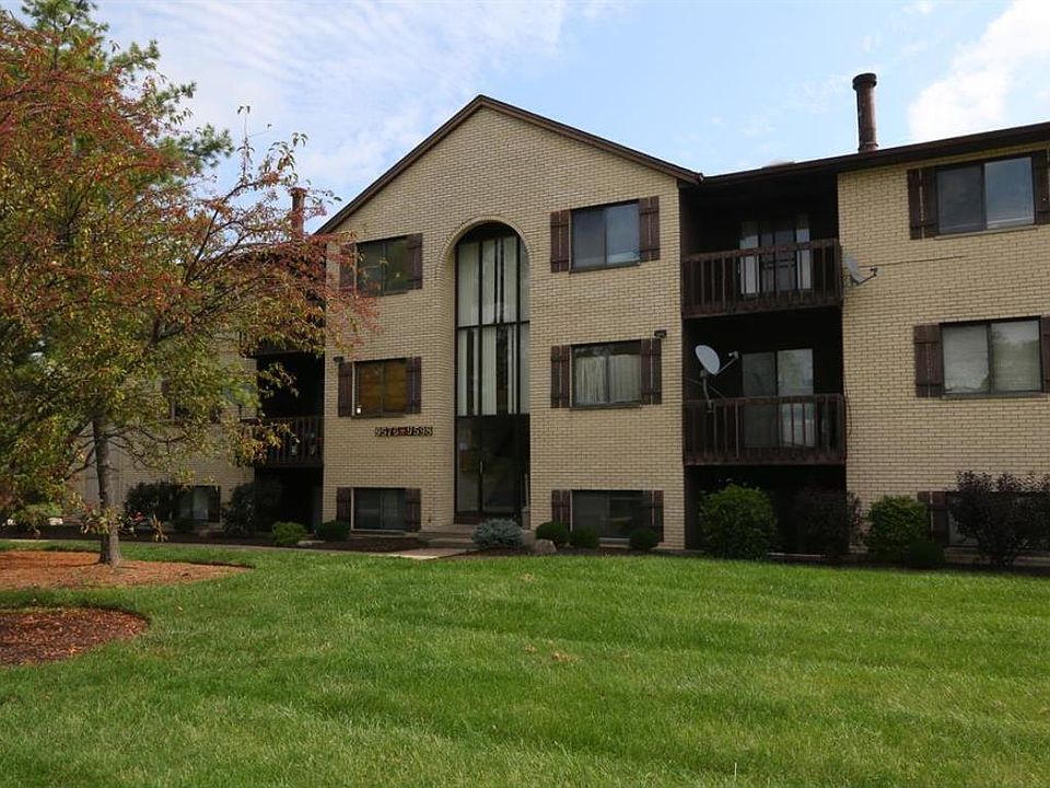 1st image of 9582 Woodland Hills Dr