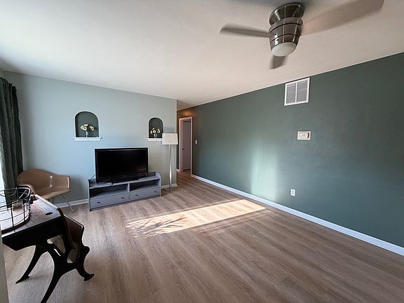 2nd image of 409 S 1st St