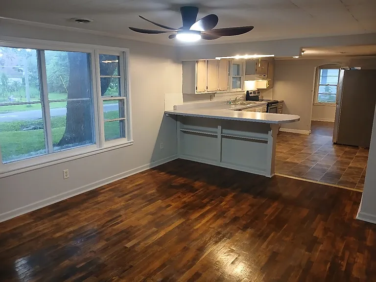 902 S Fair St — Photo 2
