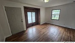 2 bed, 1.0 bath, 1081 sqft, $1,640 — Photo 3