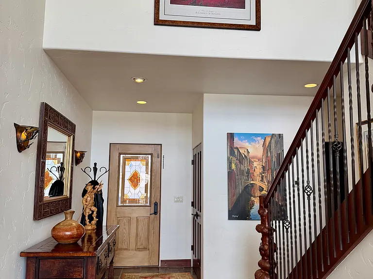 105 Primrose Ln — Photo 9