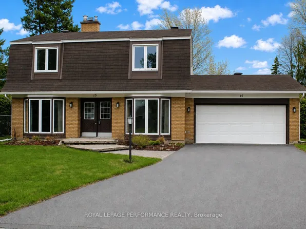 15 Hallowell Ct, Ottawa, ON K2H 8N4
