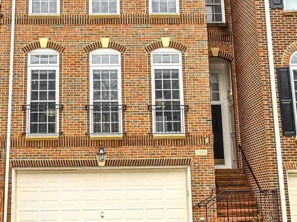 9238 Point Replete Dr, Fort Belvoir, VA 22060