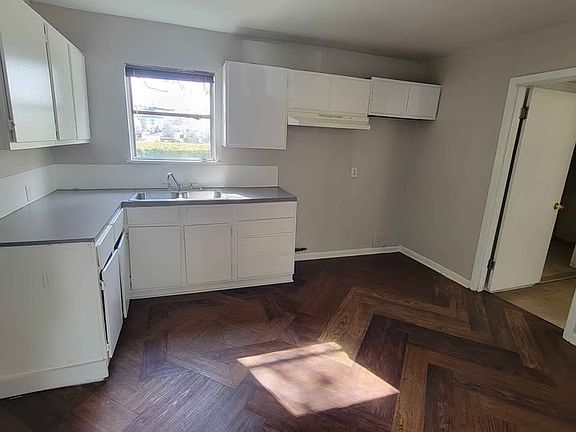 4th image of 1105 Norris Dr