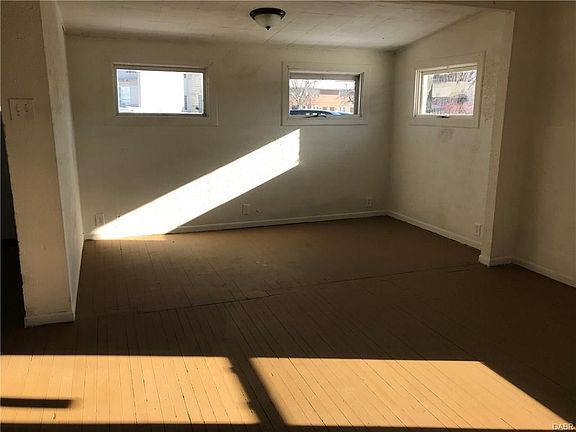 3rd image of 157 Stafford Ave #1
